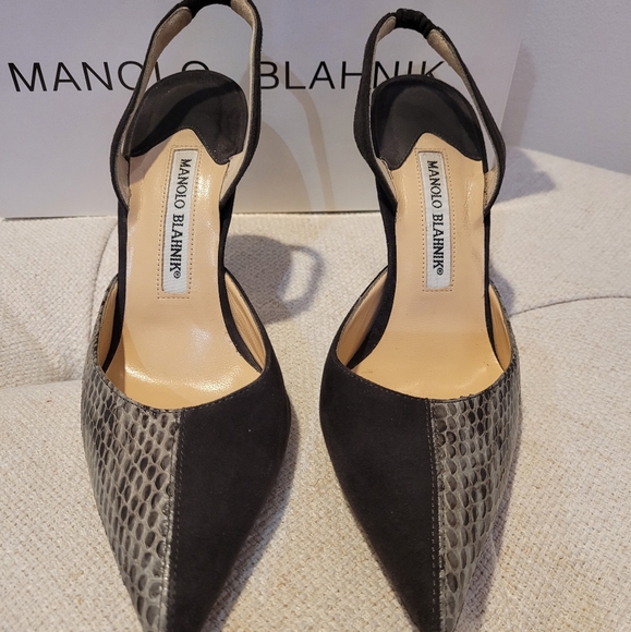 MANOLO BLAHNIK Grey/Black Python/Suede Pumps - Picture 2 of 5